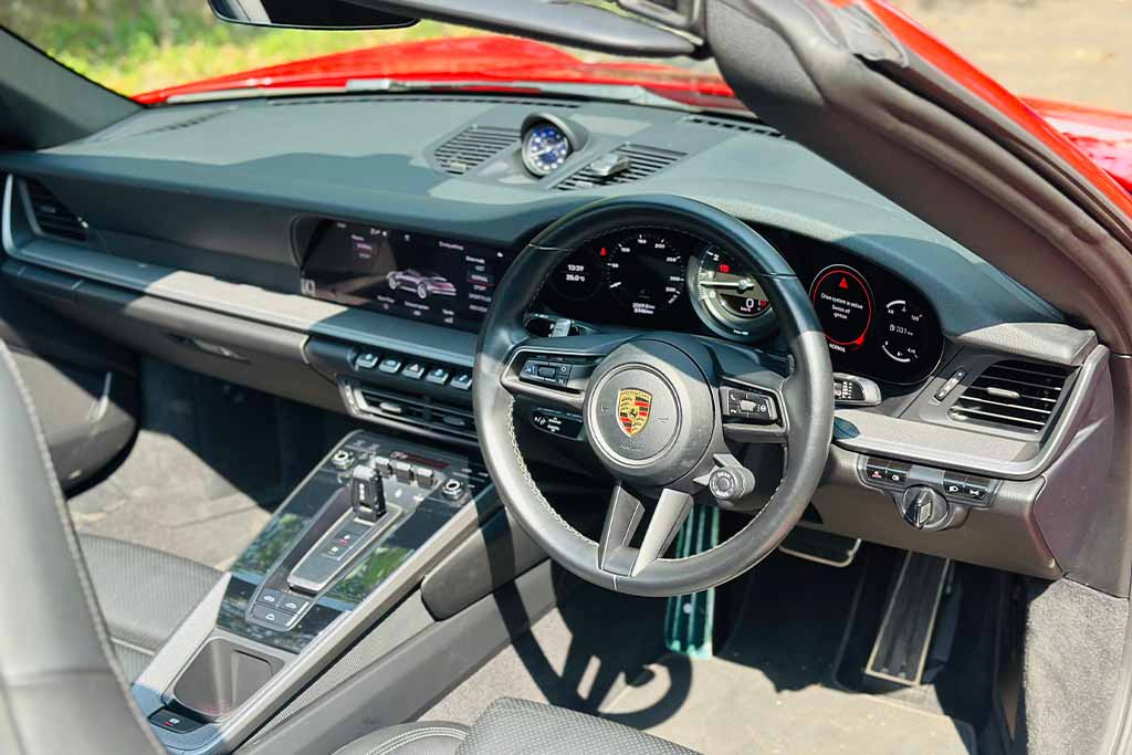 Porsche 911 Carrera Cabriolet