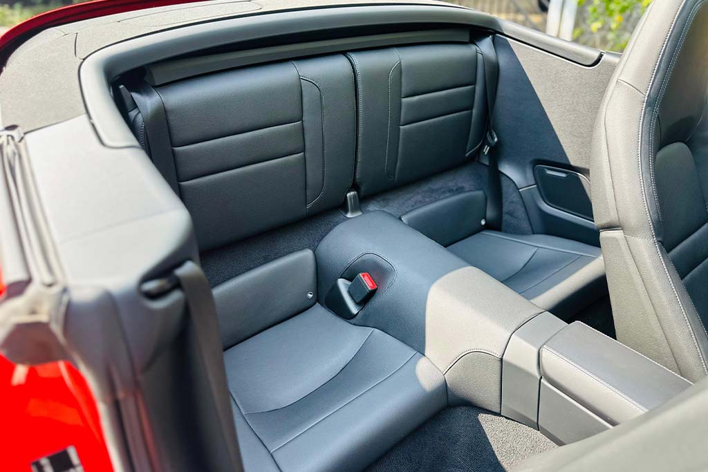 Porsche 911 Carrera Cabriolet