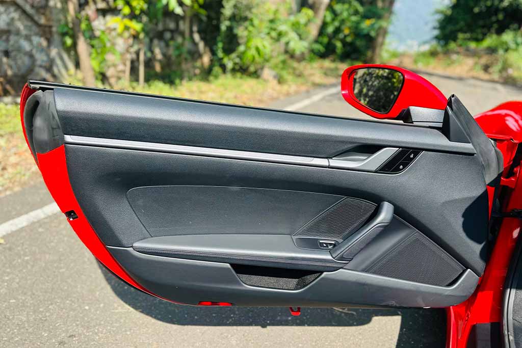 Porsche 911 Carrera Cabriolet