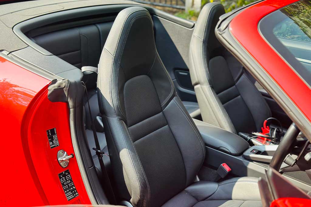 Porsche 911 Carrera Cabriolet