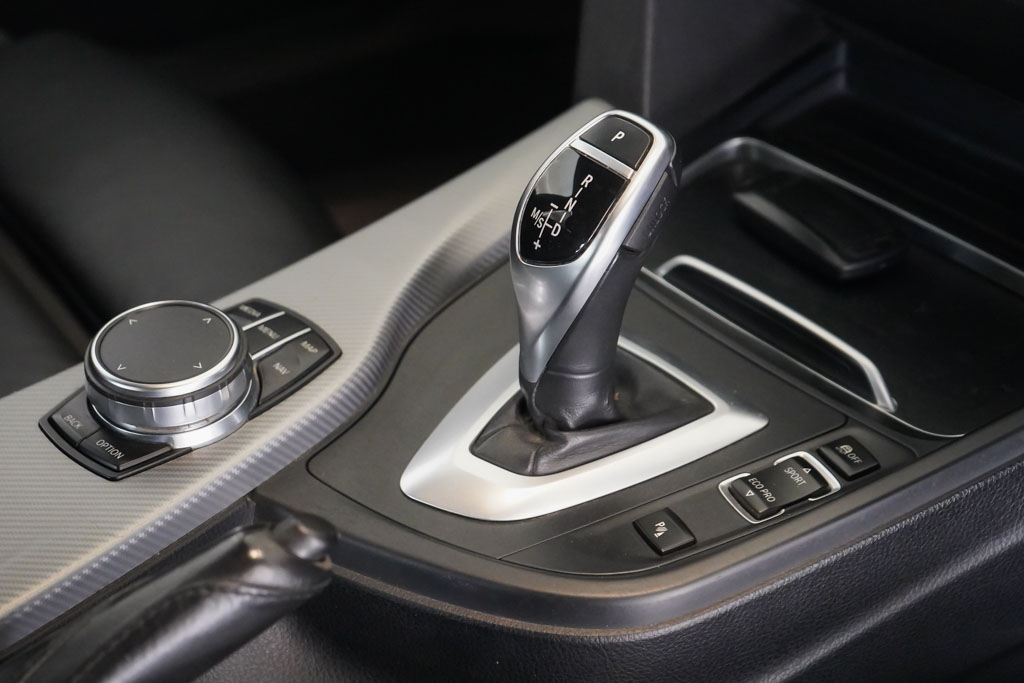 BMW 330i M Sport Shadow Edition