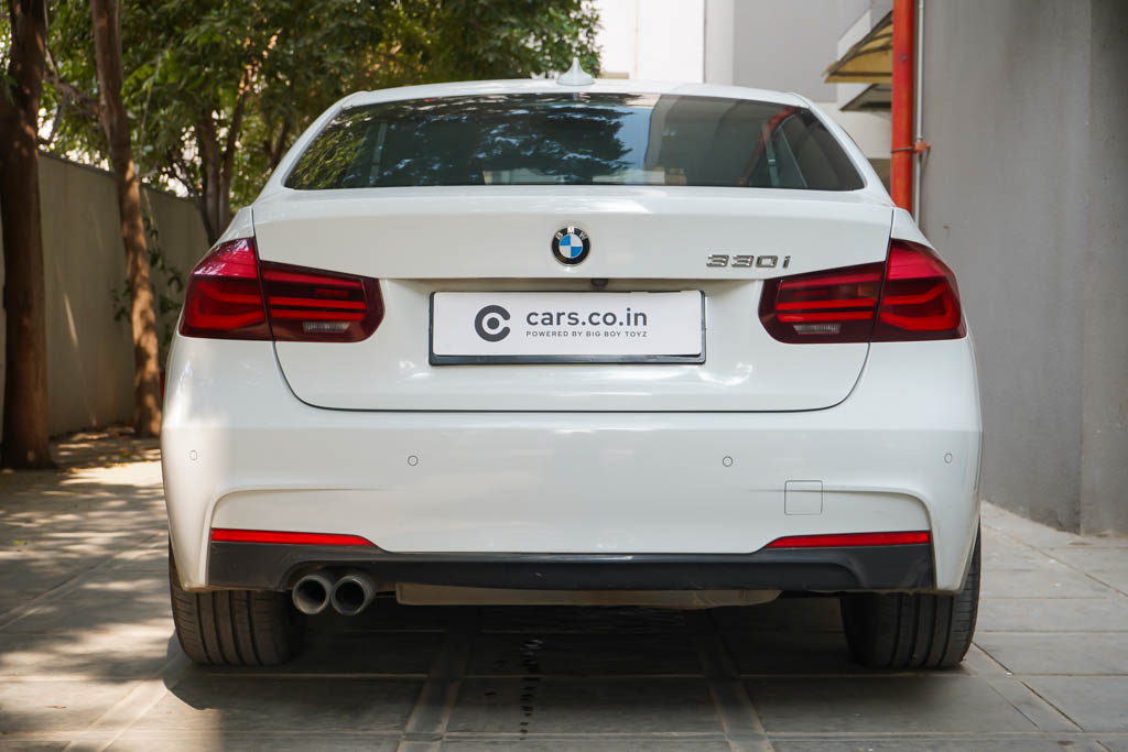 BMW 330i M Sport Shadow Edition