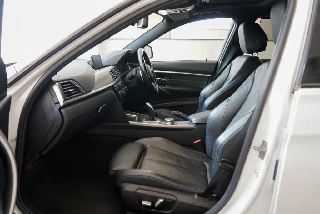 BMW 330i M Sport Shadow Edition