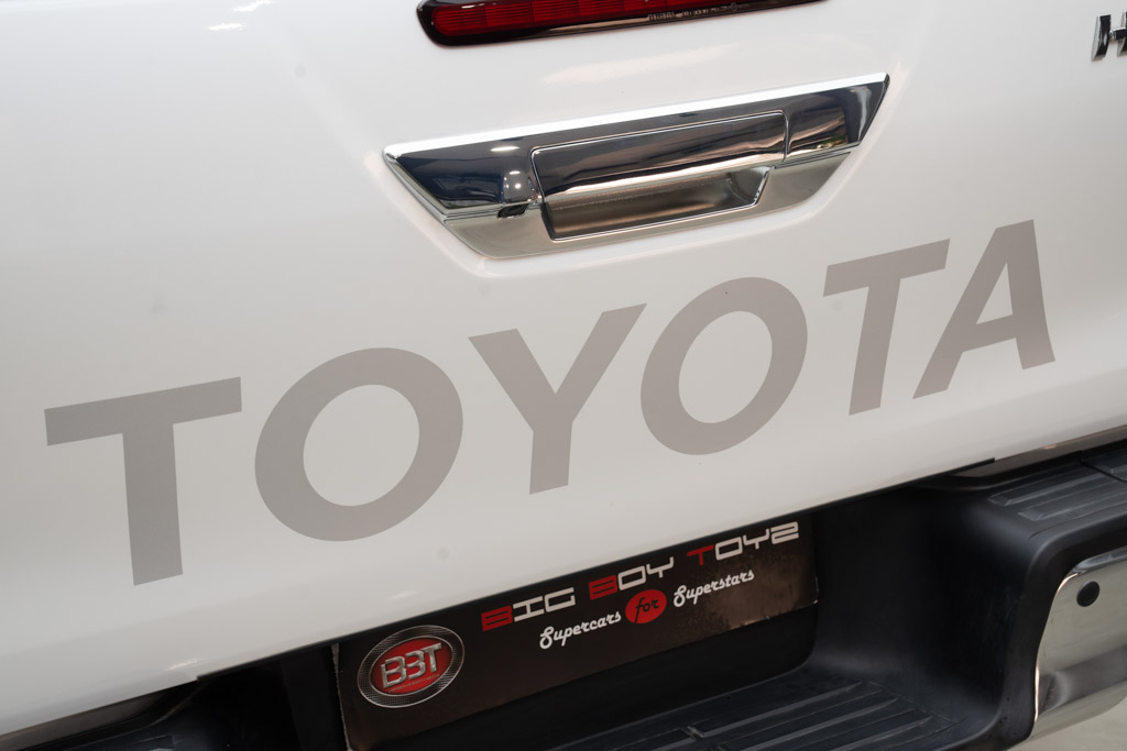 Toyota Hilux High 4×4 AT