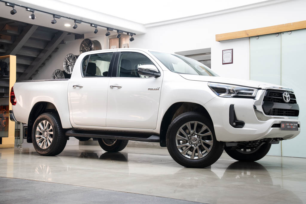 Toyota Hilux High 4×4 AT