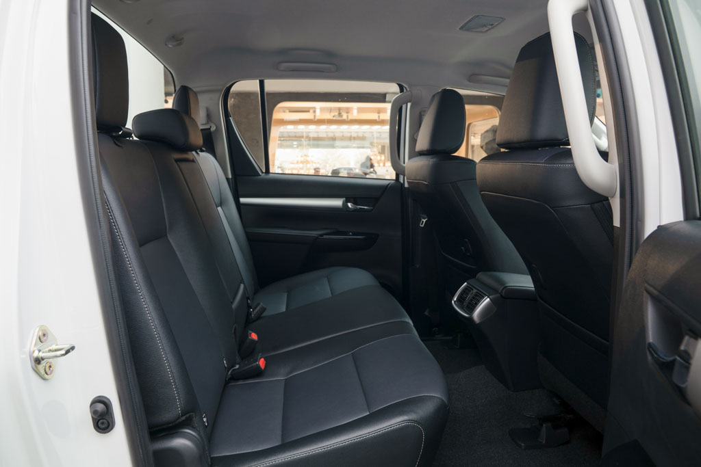 Toyota Hilux High 4×4 AT