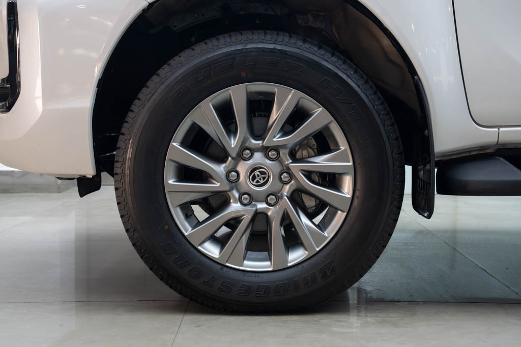 Toyota Hilux High 4×4 AT