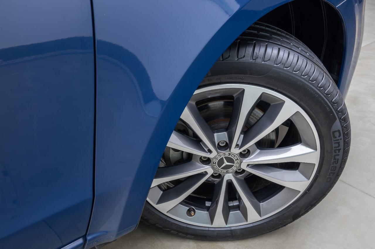 Mercedes Benz V220d Elite 