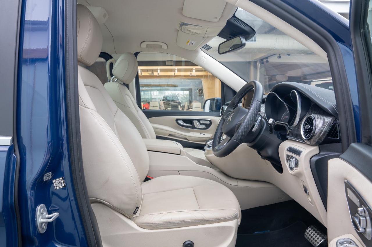 Mercedes Benz V220d Elite 