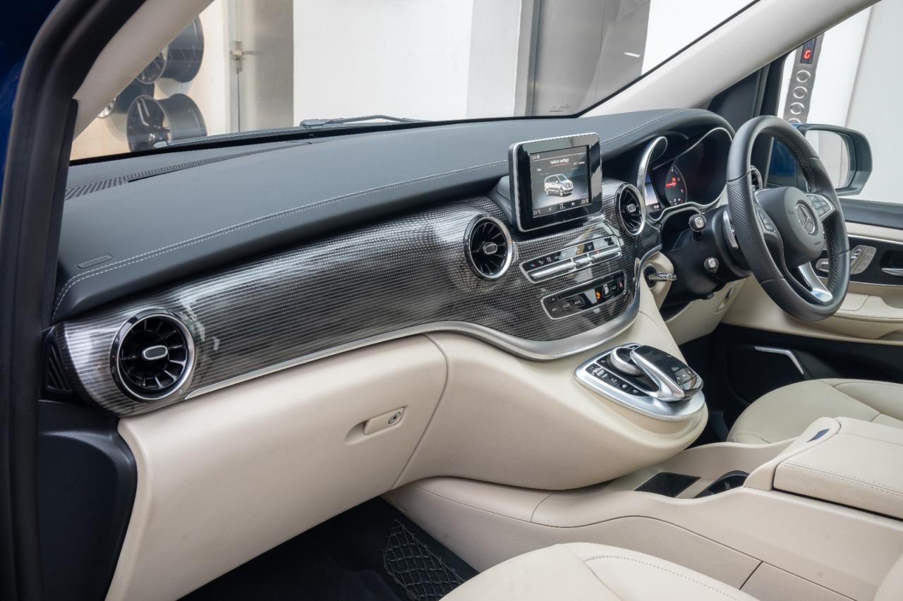 Mercedes Benz V220d Elite 