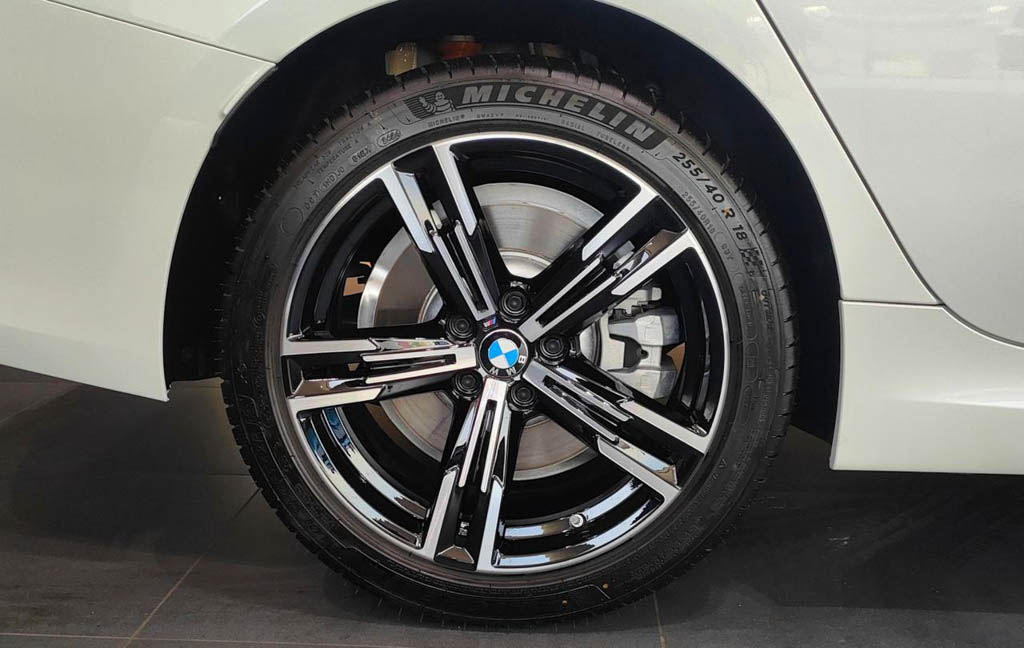 BMW 330LI LCI 2 M Sport