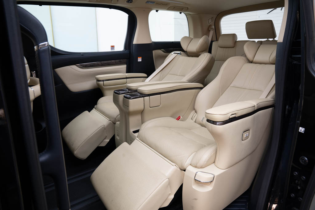 Toyota Vellfire Executive