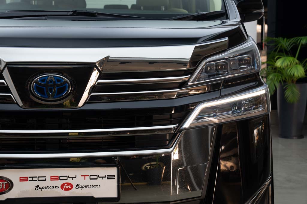 Toyota Vellfire Executive