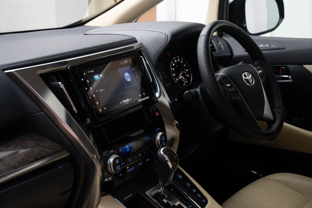 Toyota Vellfire Executive