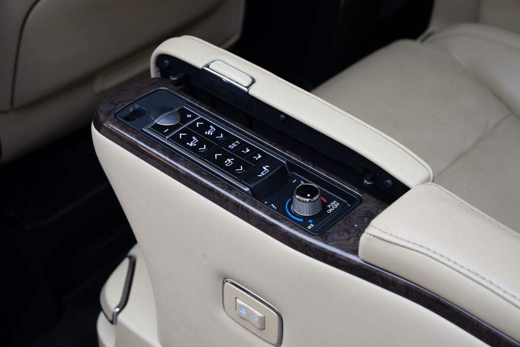Toyota Vellfire Executive