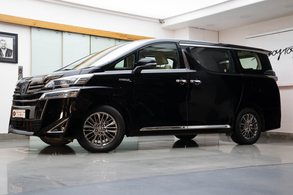 Toyota Vellfire Executive