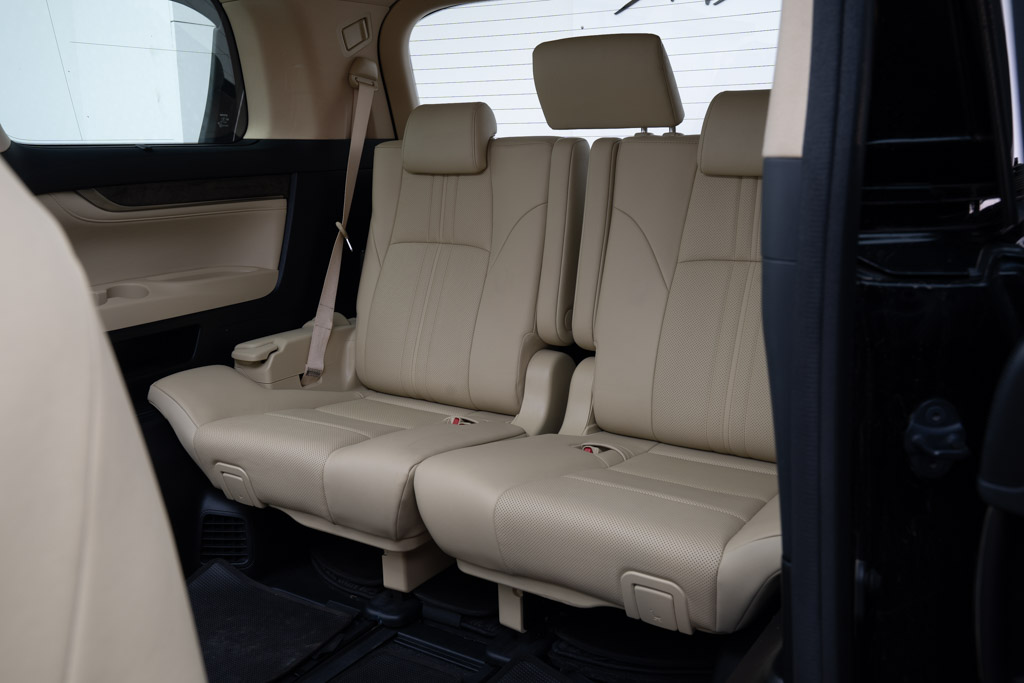 Toyota Vellfire Executive