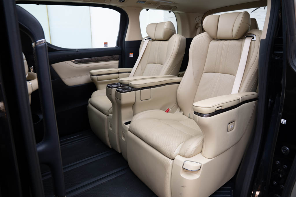 Toyota Vellfire Executive