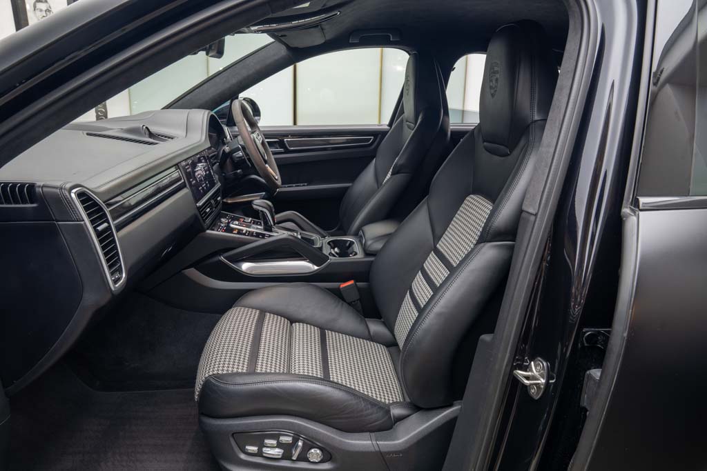 Porsche Cayenne Turbo Coupe