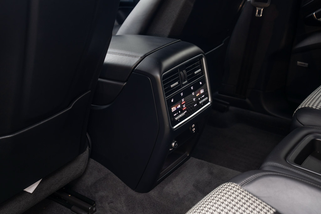 Porsche Cayenne Turbo Coupe