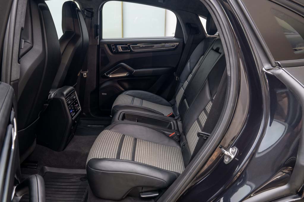 Porsche Cayenne Turbo Coupe