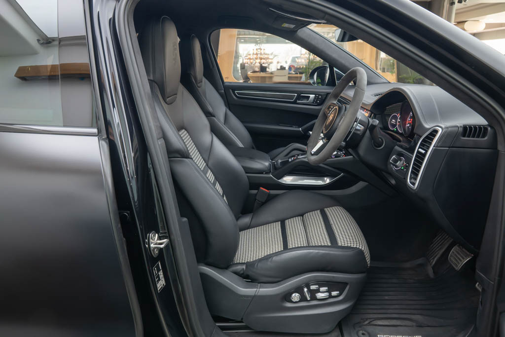 Porsche Cayenne Turbo Coupe