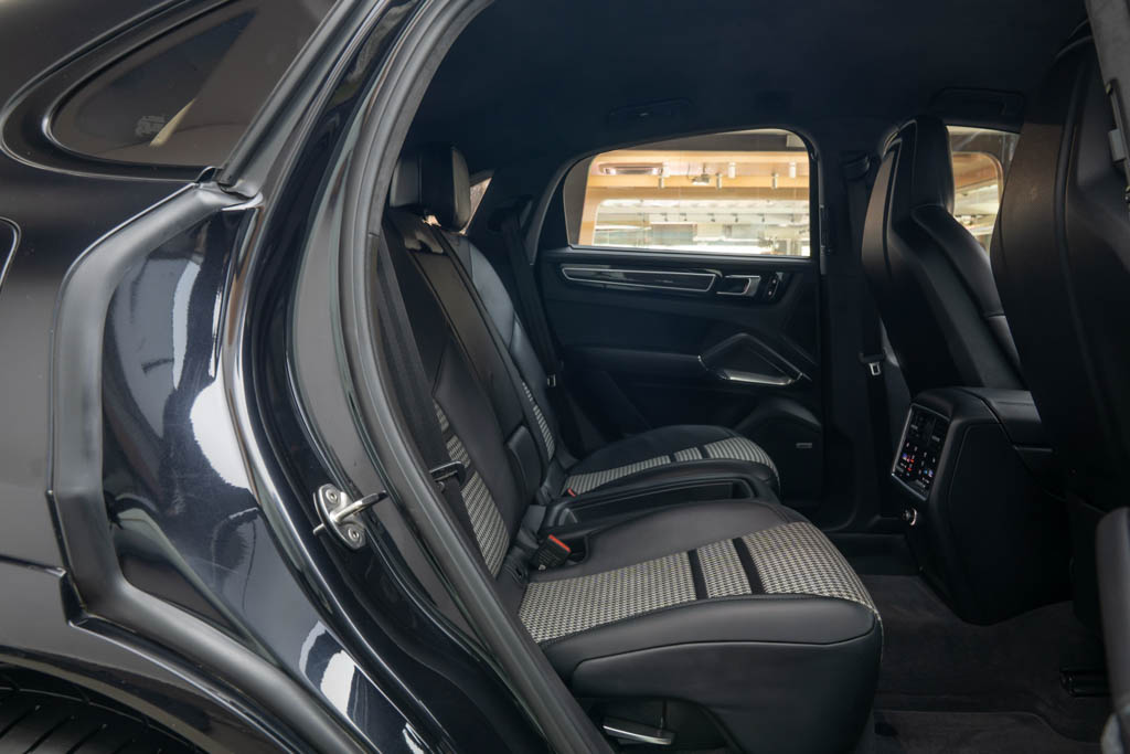 Porsche Cayenne Turbo Coupe