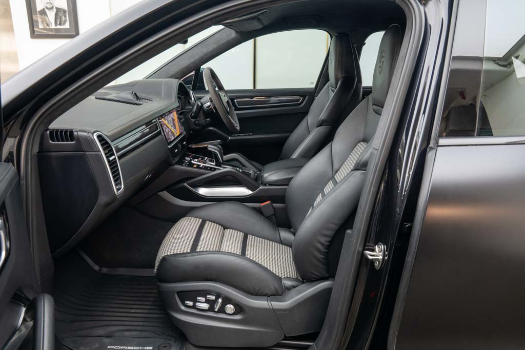 Porsche Cayenne Turbo Coupe