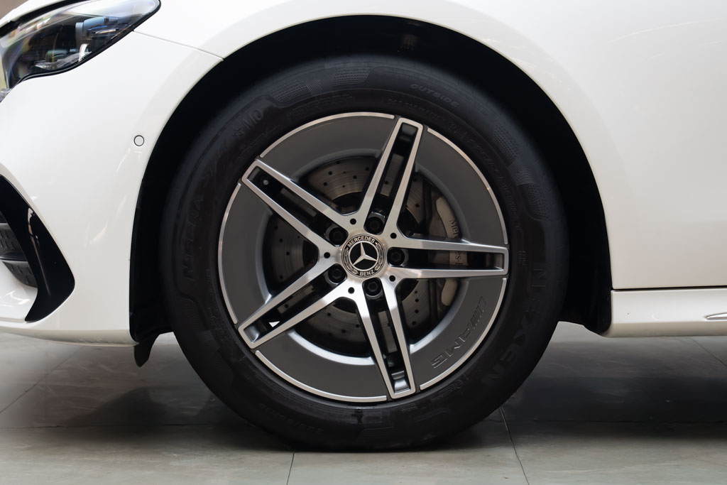 Mercedes Benz E450 AMG LINE