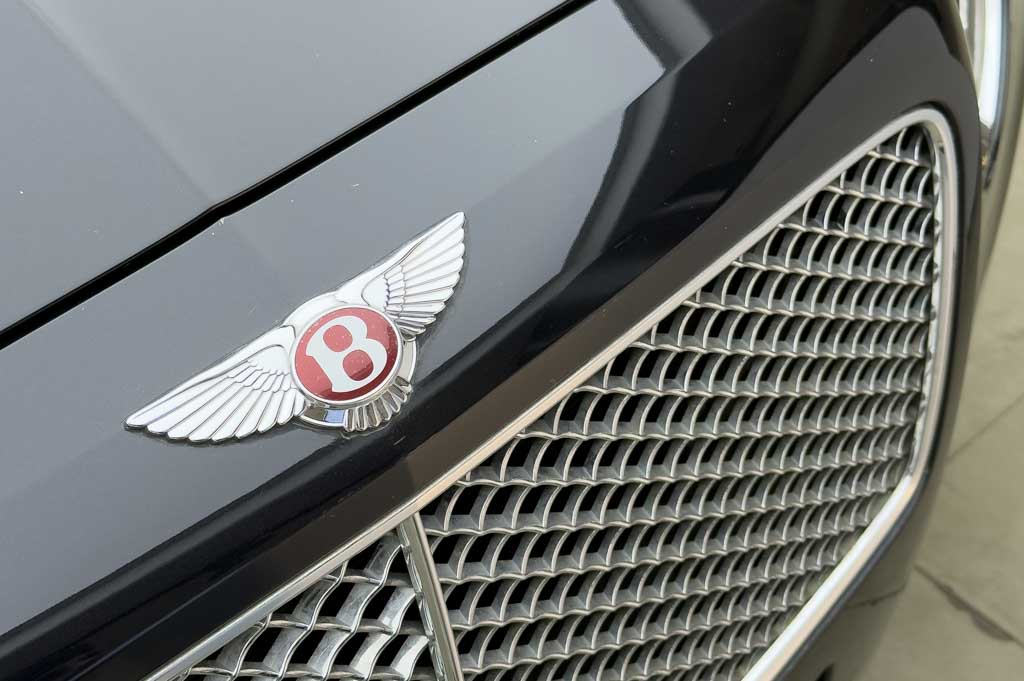 BENTLEY FLYING SPUR V8