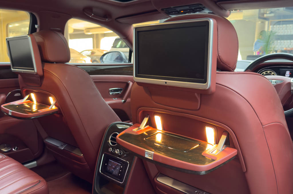 BENTLEY FLYING SPUR V8