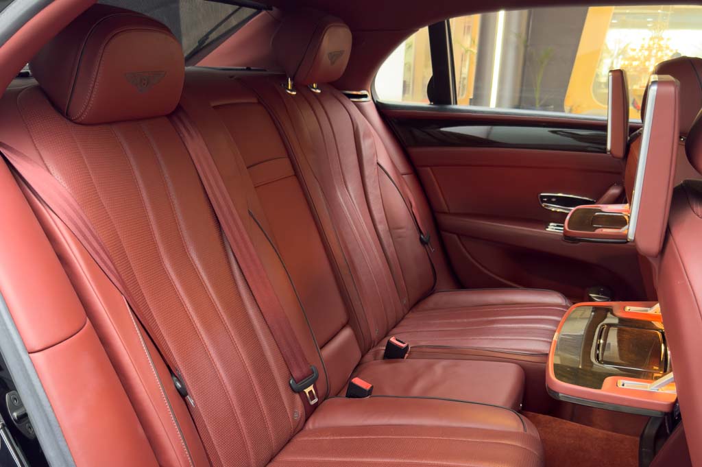 BENTLEY FLYING SPUR V8