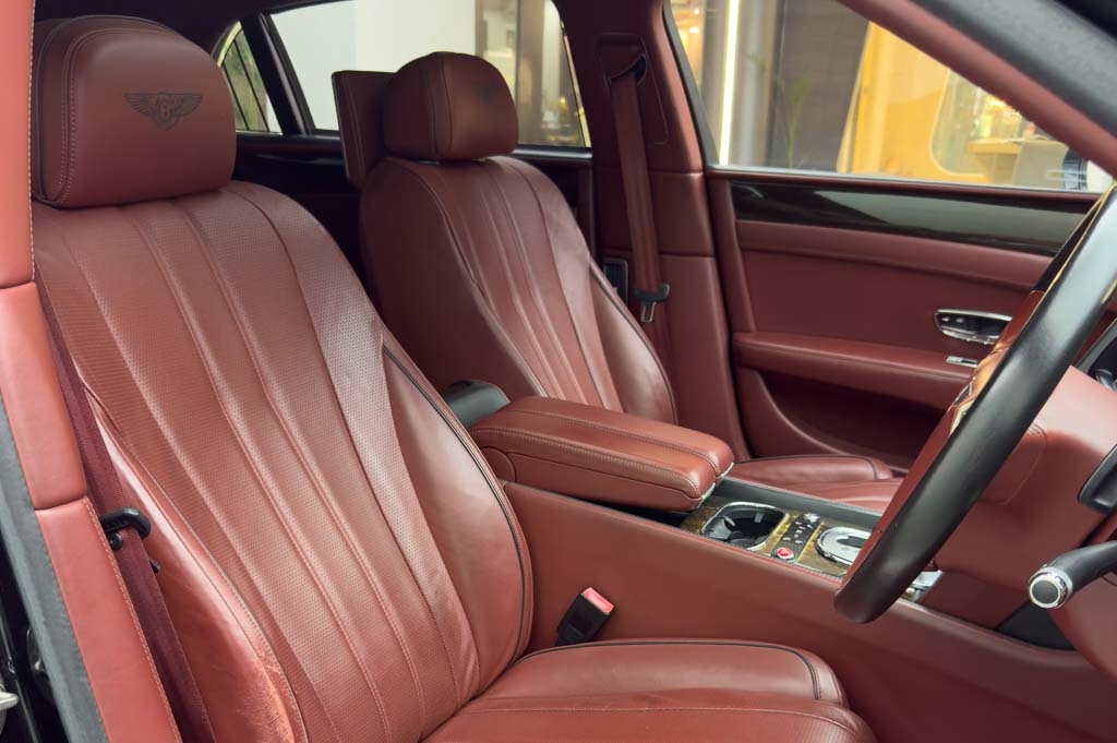 BENTLEY FLYING SPUR V8