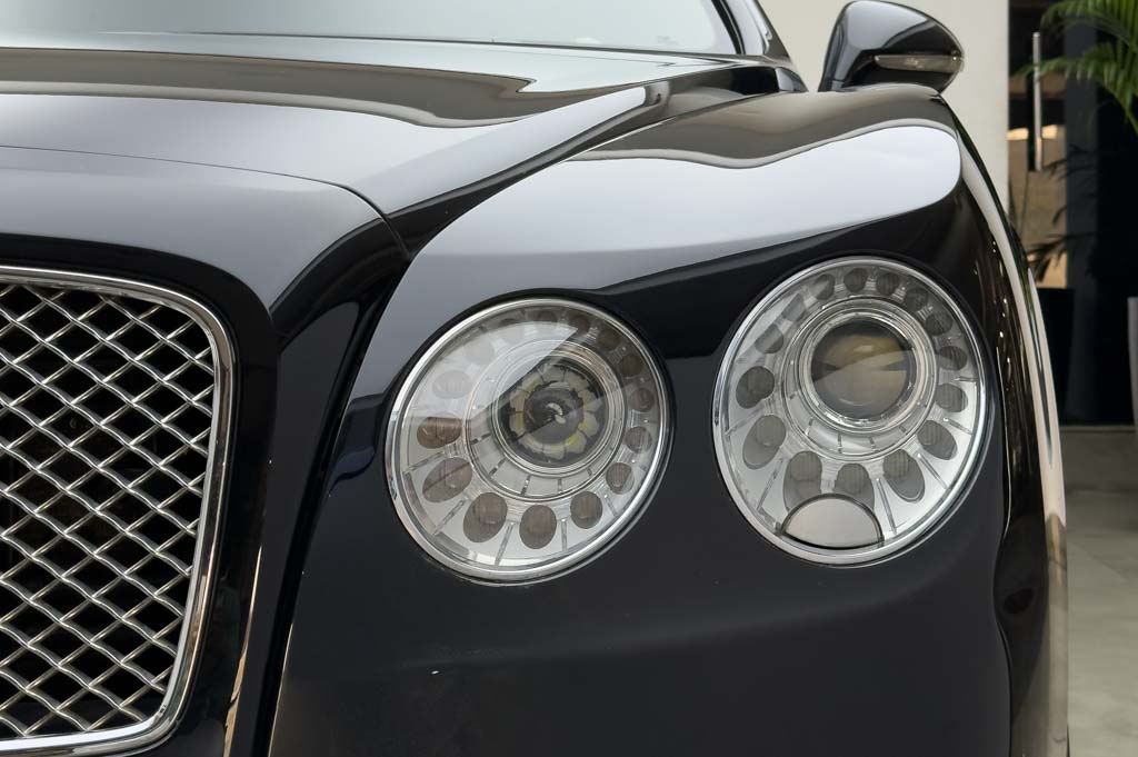 BENTLEY FLYING SPUR V8