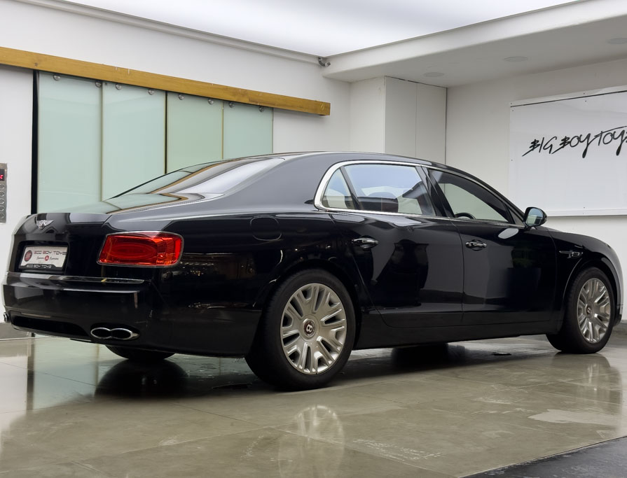 BENTLEY FLYING SPUR V8