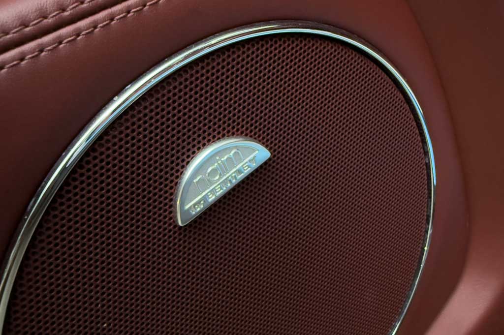 BENTLEY FLYING SPUR V8