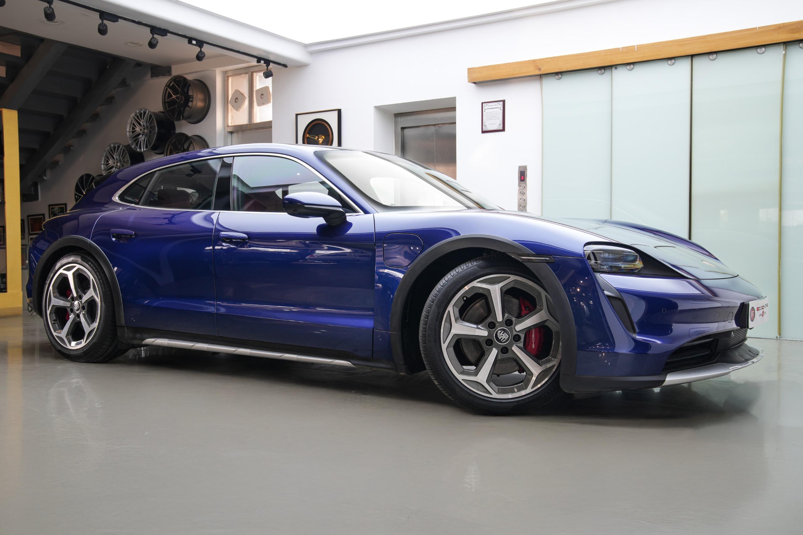 Porsche Taycan 4S Cross Tourismo