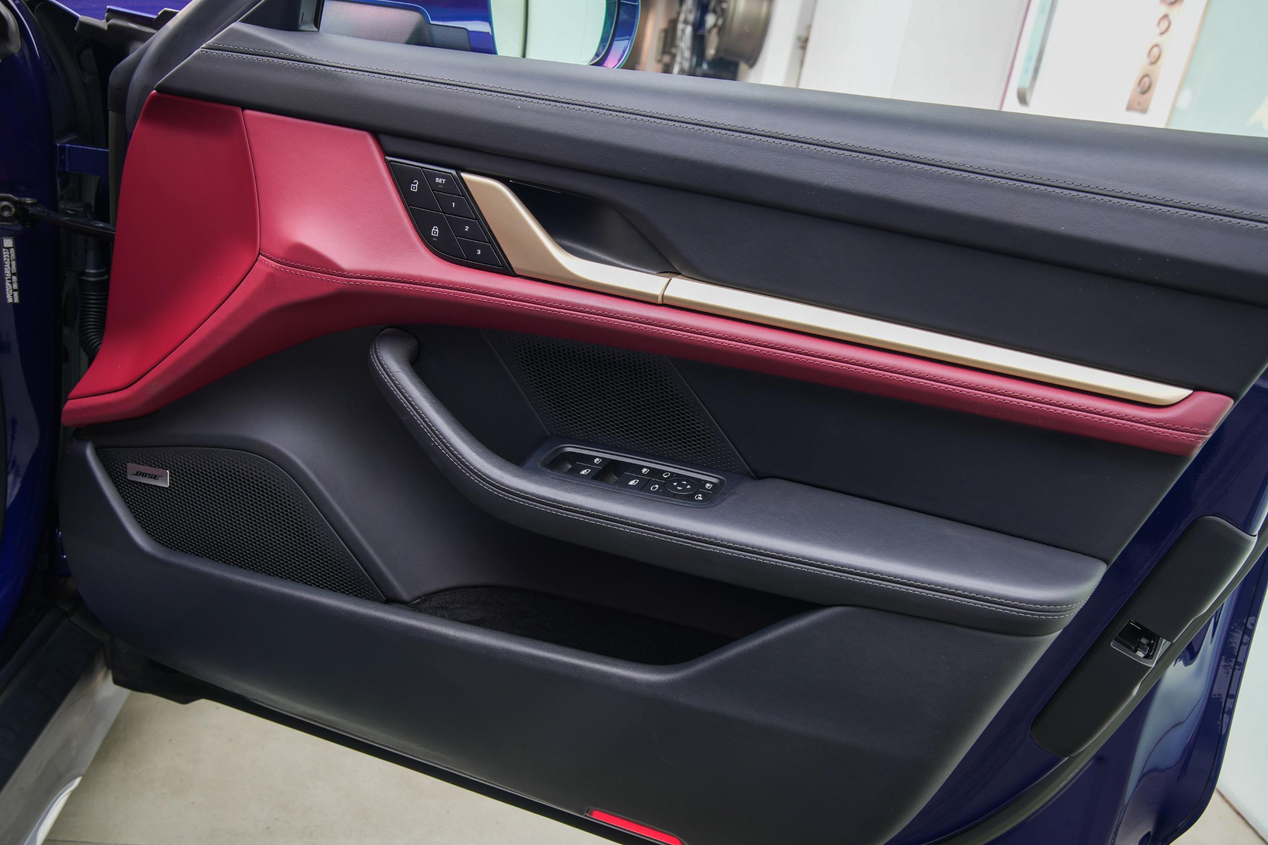 Porsche Taycan 4S Cross Tourismo