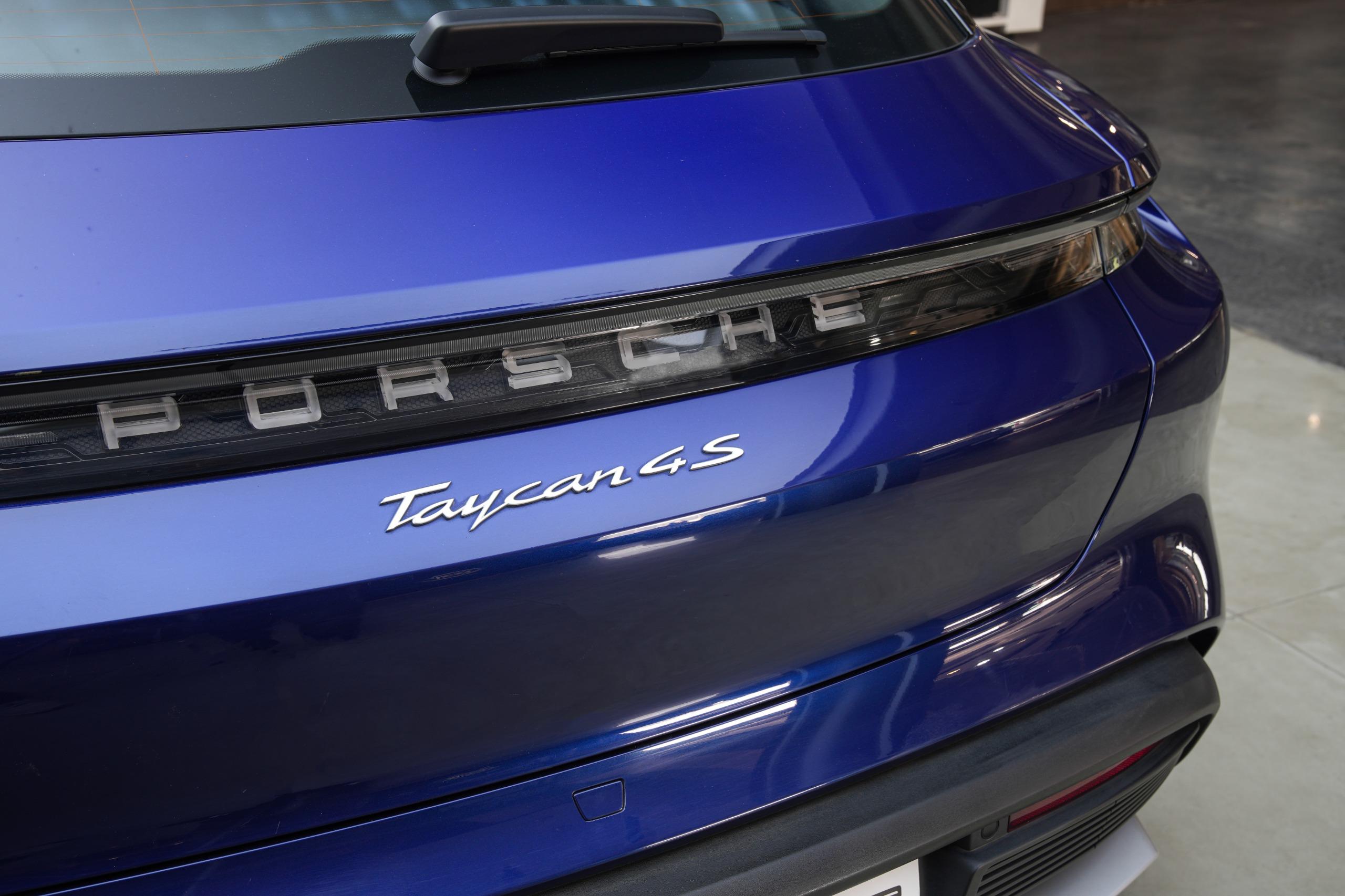 Porsche Taycan 4S Cross Tourismo