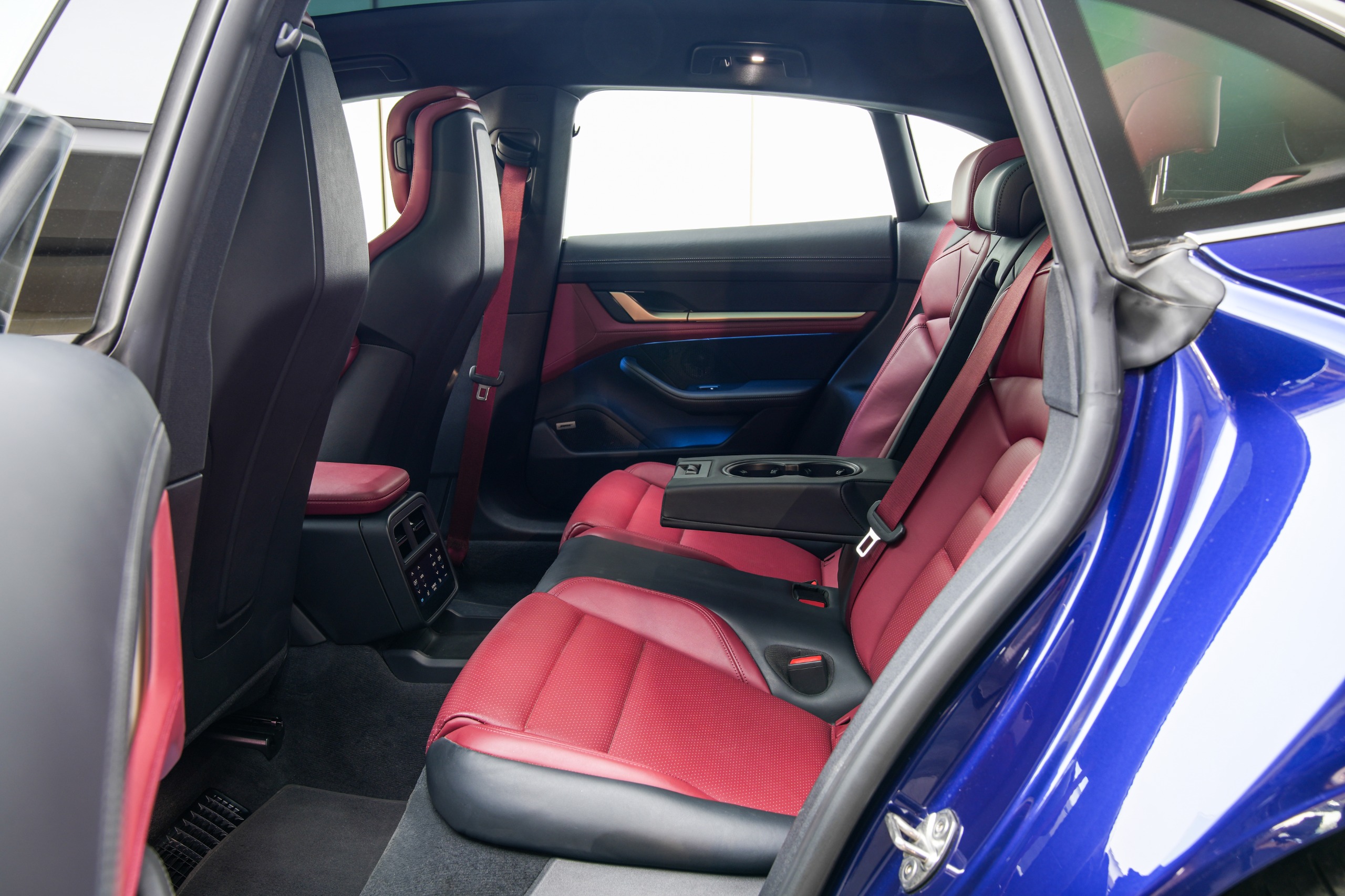 Porsche Taycan 4S Cross Tourismo