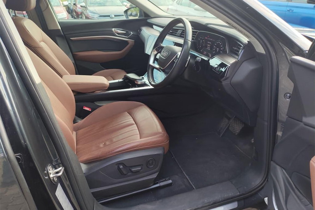 AUDI Q8 E-TRON 55 QUATTRO