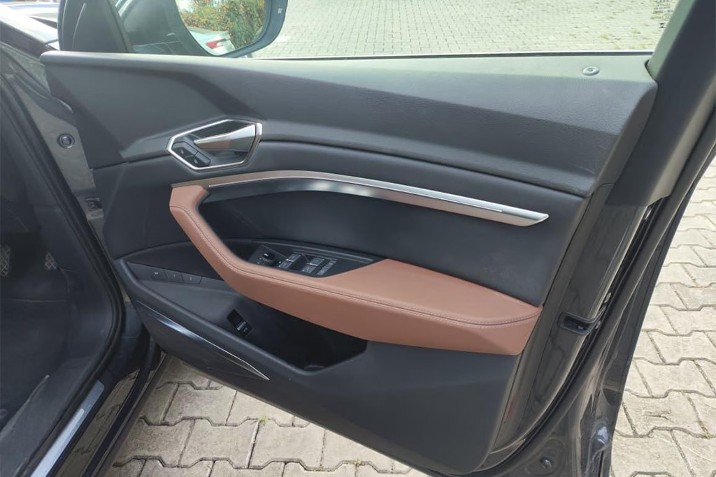 AUDI Q8 E-TRON 55 QUATTRO