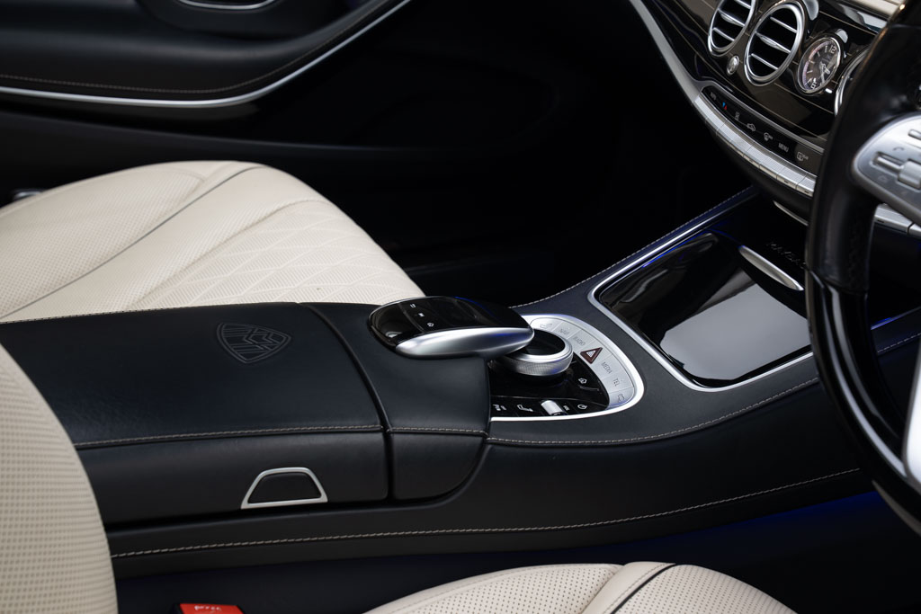 Mercedes Maybach S560