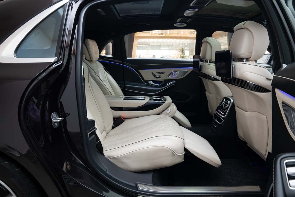 Mercedes Maybach S560