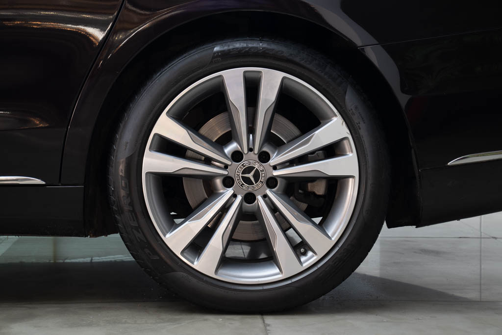 Mercedes Maybach S560