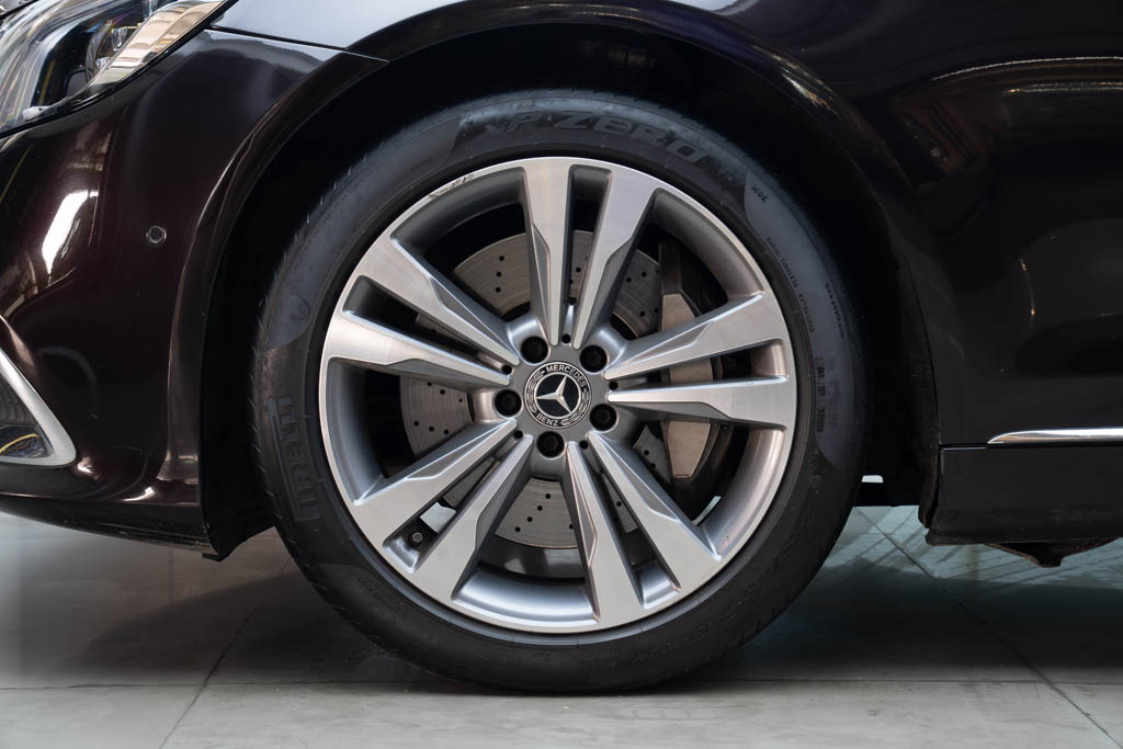 Mercedes Maybach S560