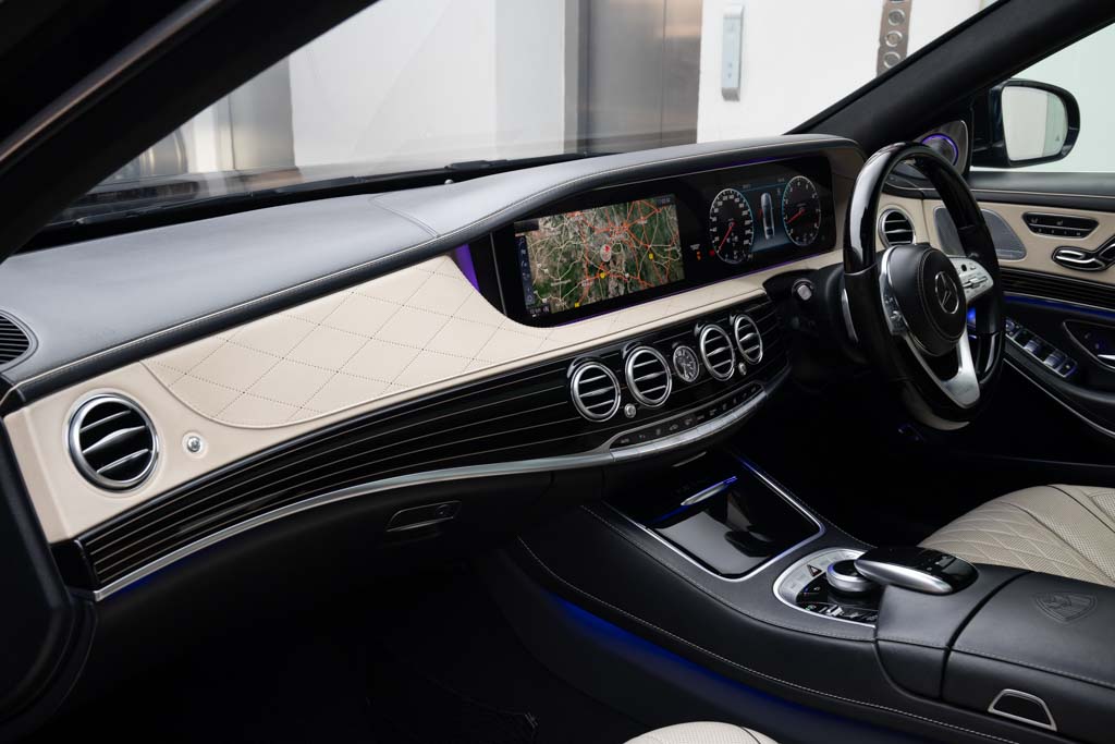 Mercedes Maybach S560