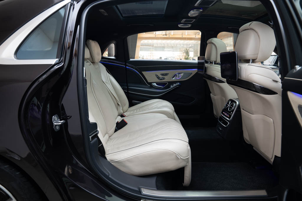 Mercedes Maybach S560