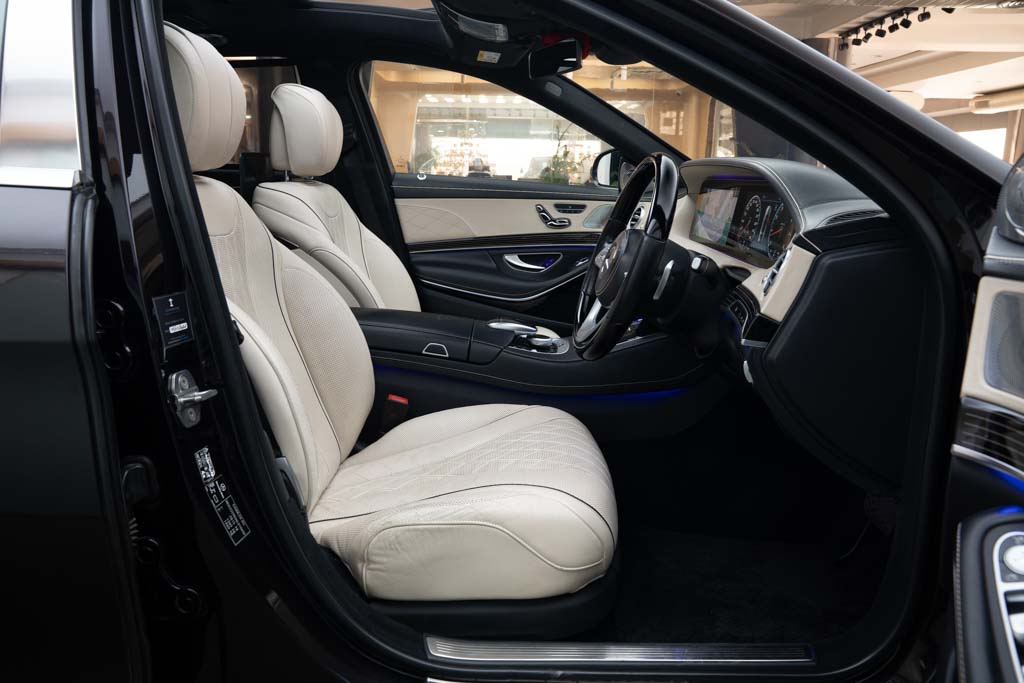 Mercedes Maybach S560