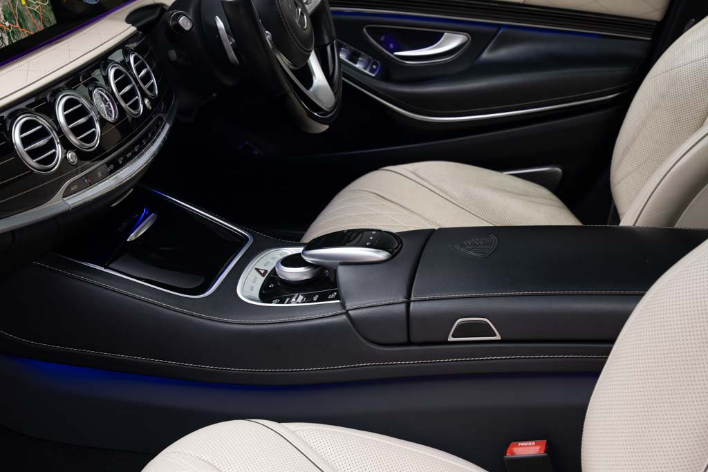 Mercedes Maybach S560